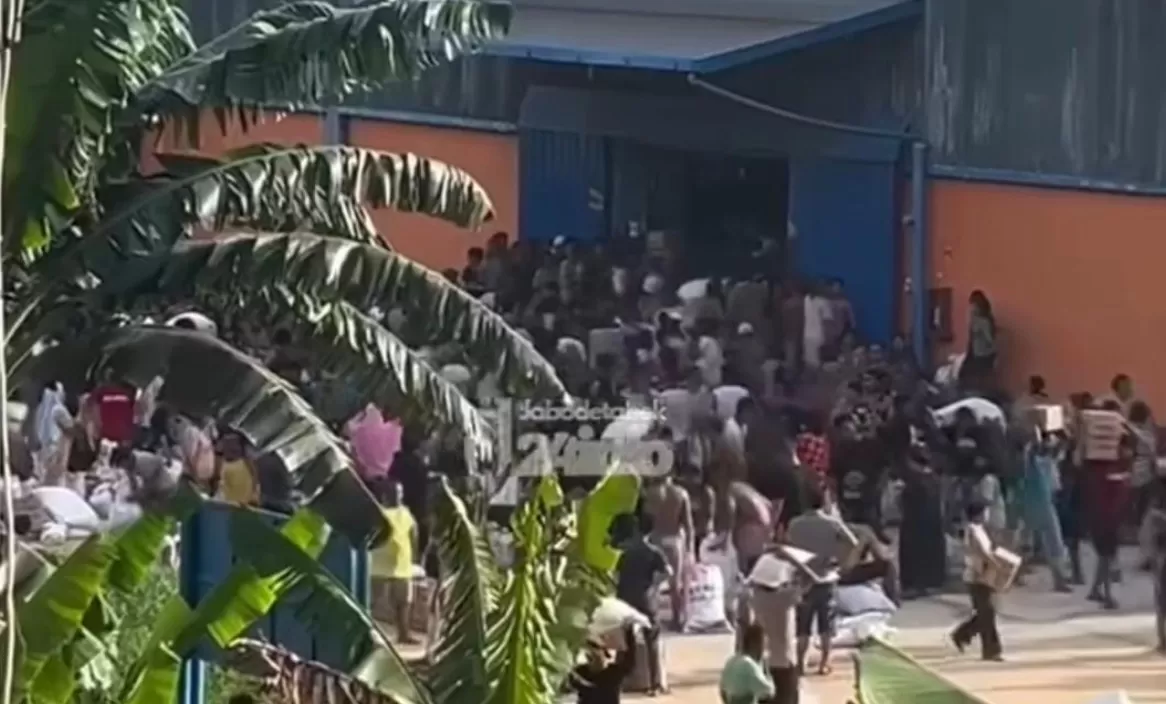 4 nyawa melayang saat berebut beras di bulog Tapteng, Sibolga.