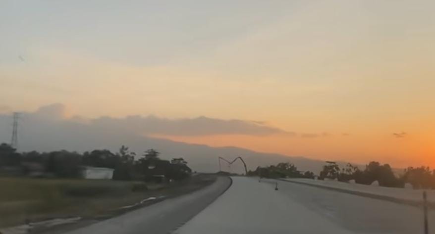 View jalan tol Probowangi