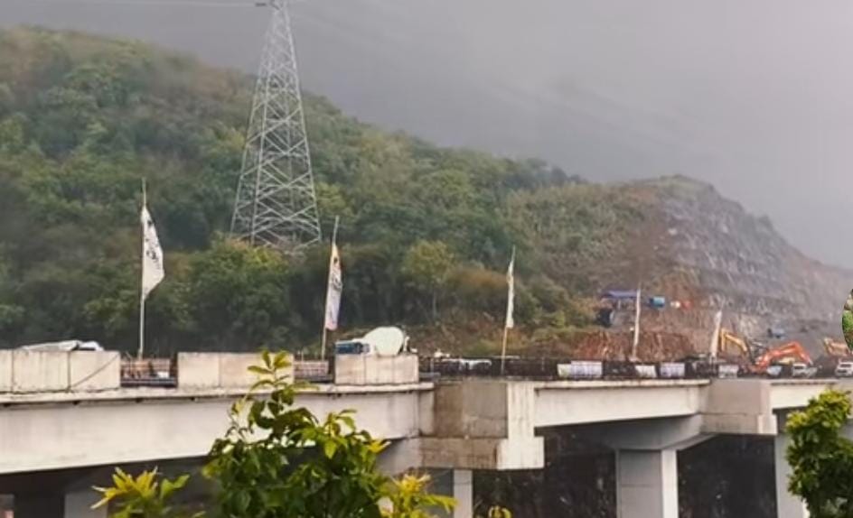 Proyek jalan tol Probowangi
