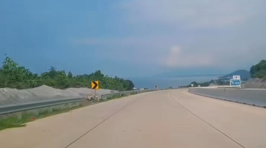 Ruas jalan tol Probowangi