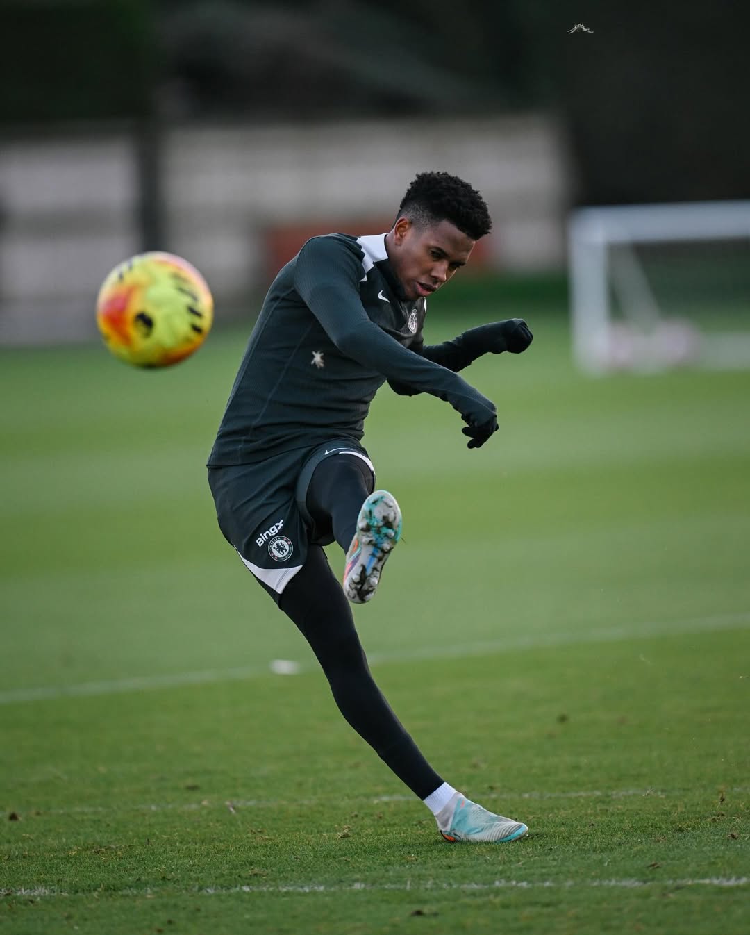 Sesi latihan Chelsea jelang laga menghadapi Leeds di pekan ke-14 Premier League 2025/2026.