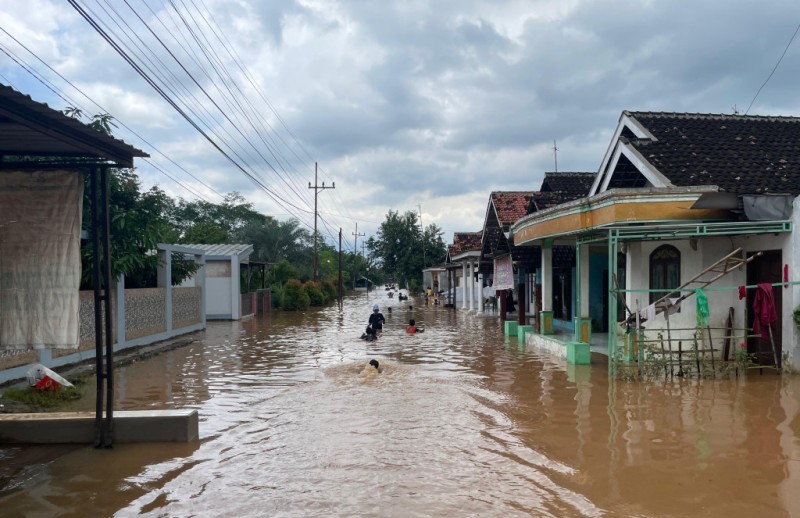 8 Desa terendam banjir di Pasuruan (4/12).