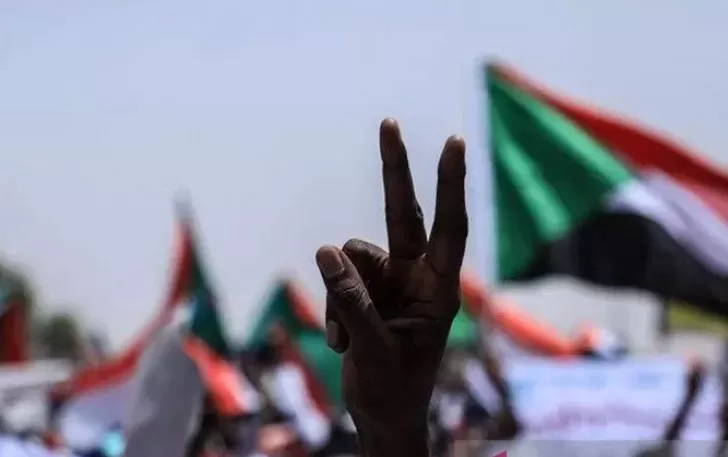 Serangan drone di Sudan menewaskan 79 warga sipil.