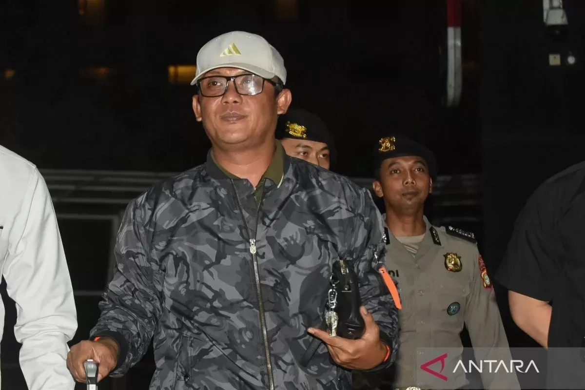 Bupati Lampung Tengah terjaring OTT KPK (10/12).