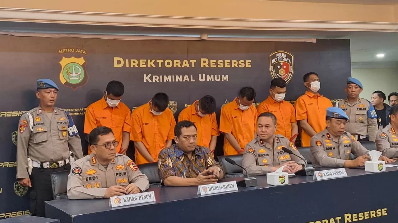 6 Anggota Yanma Mabes Polri jadi tersangka pengeroyokan 2 mata elang (matel) hingga tewas di Kalibata.