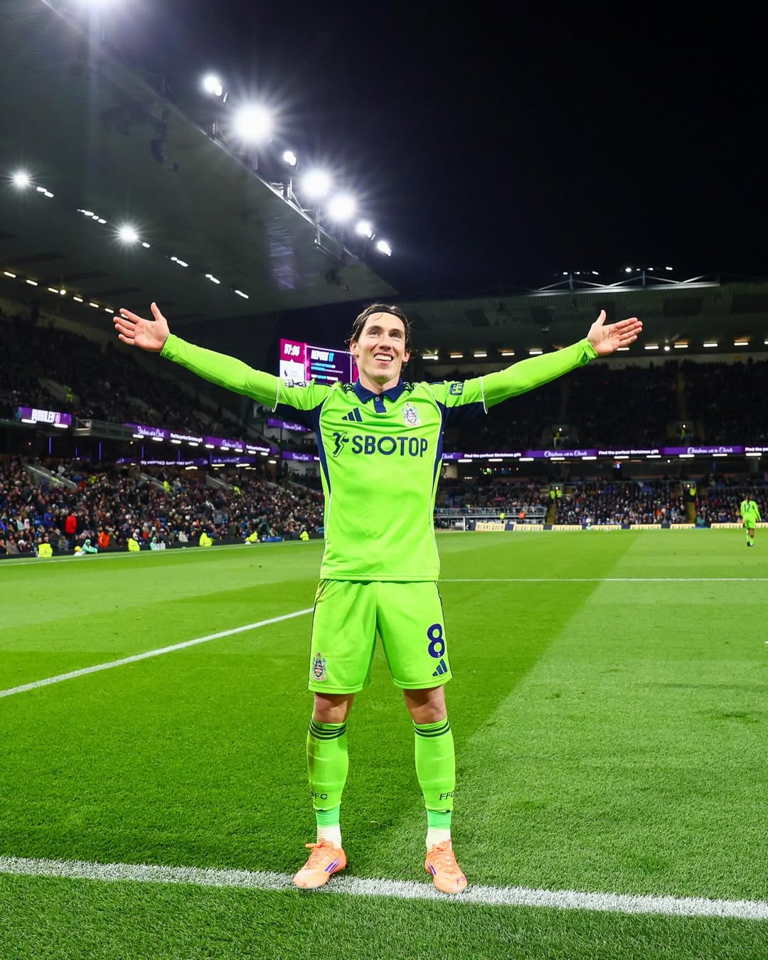 Selebrasi pemain Fullham yang berhasil kalahkan Burnley (14/12).