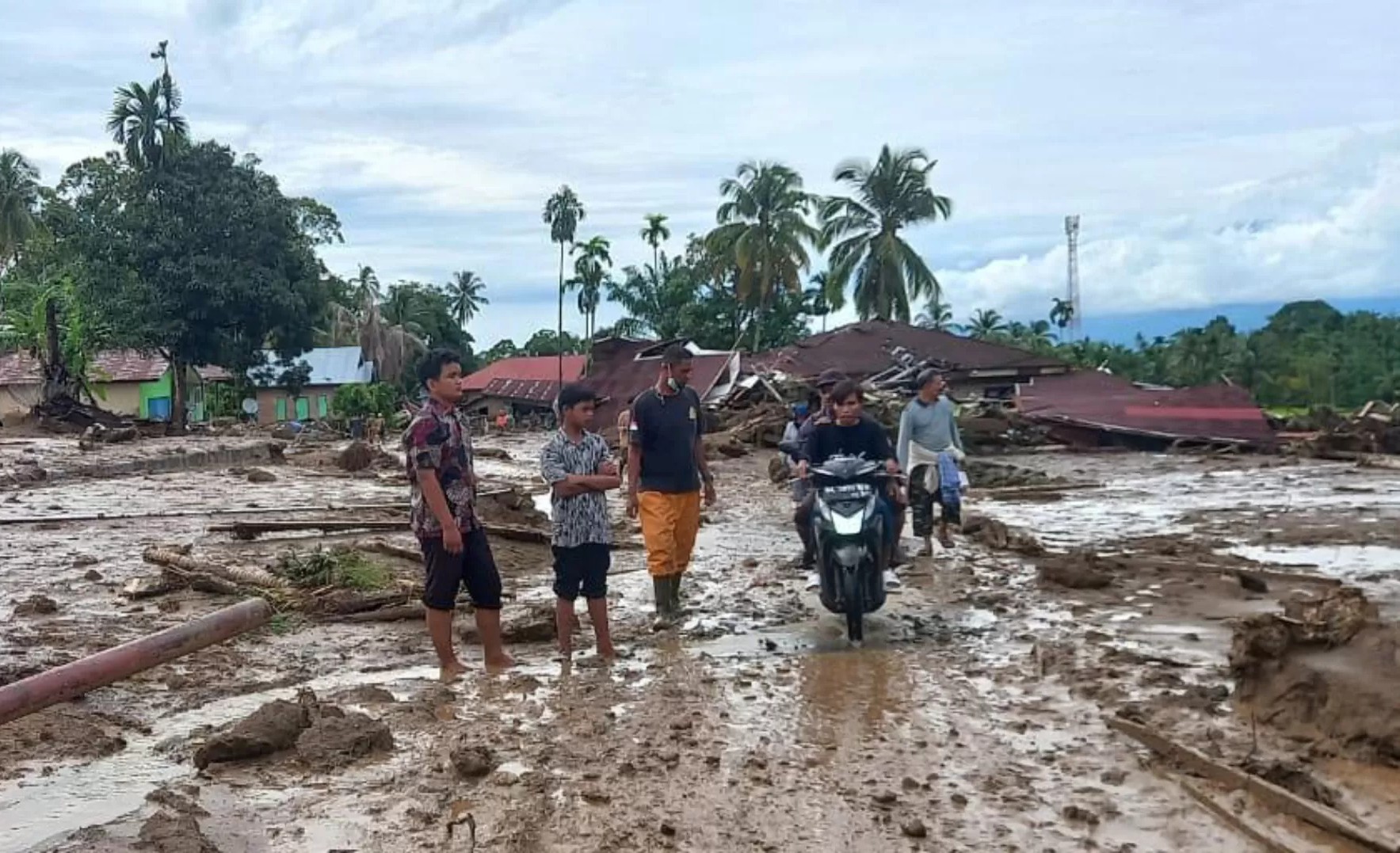 Kondisi pasca banjir melanda Sumbar.
