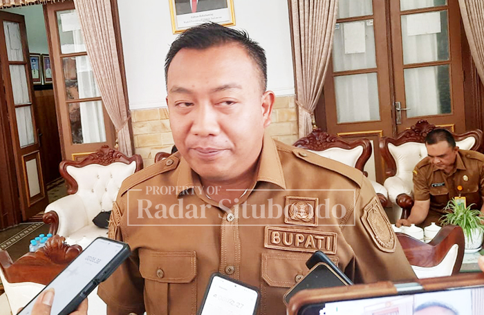 WAWANCARA: Bupati Situbondo Yusuf Rio Wahyu Prayogo mengajukan besaran UMK Situbondo sesuai dengan kesepakatan buruh dan dewan pengupahan, belum lama ini.