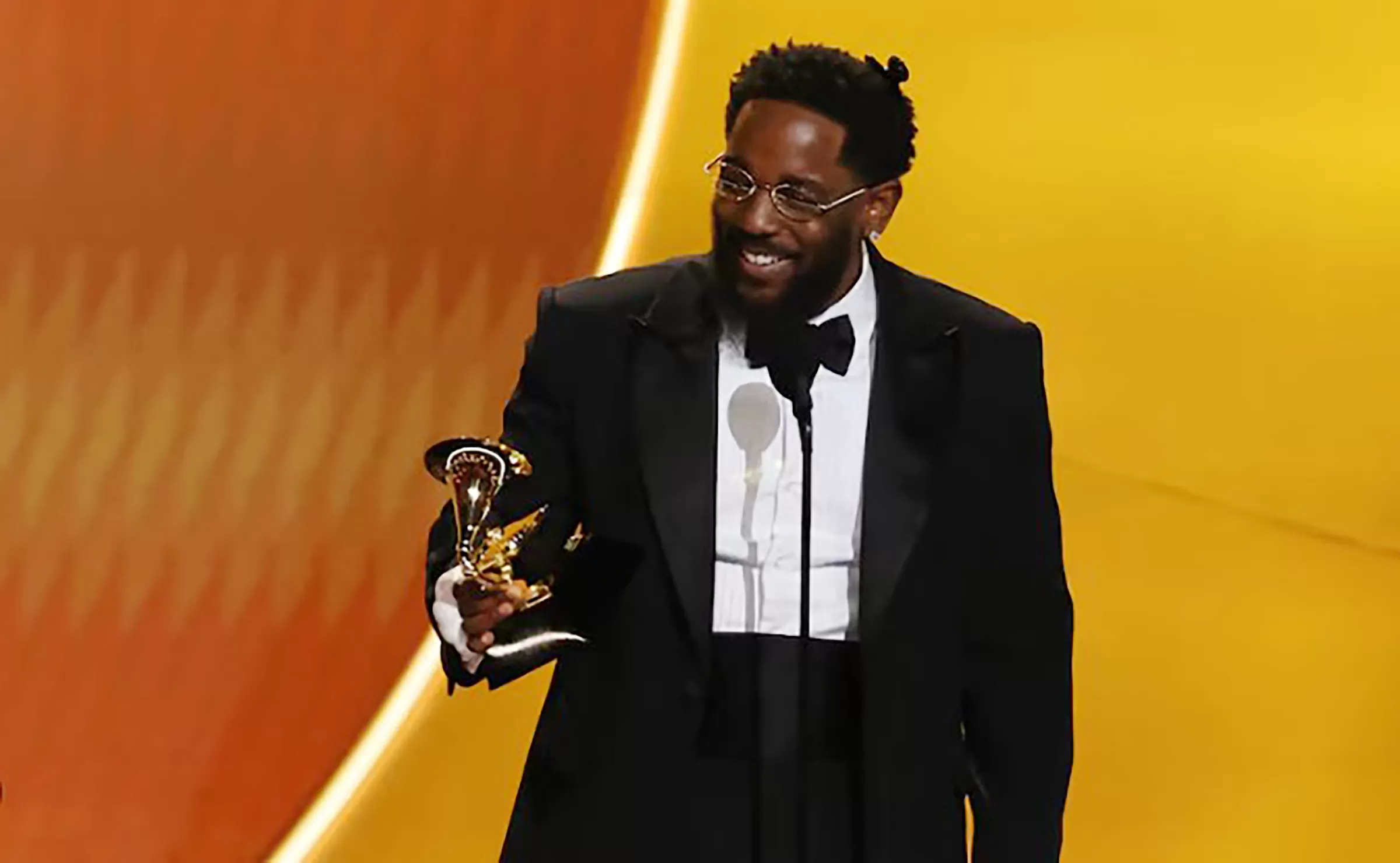 Kendrick Lamar borong 5 piala dalam Grammy Awards 2026.