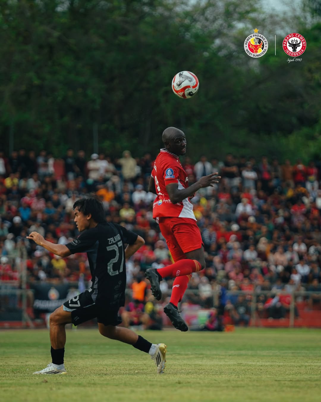 Aksi Ravy Tsouka saat melawan Perita Tangerang.