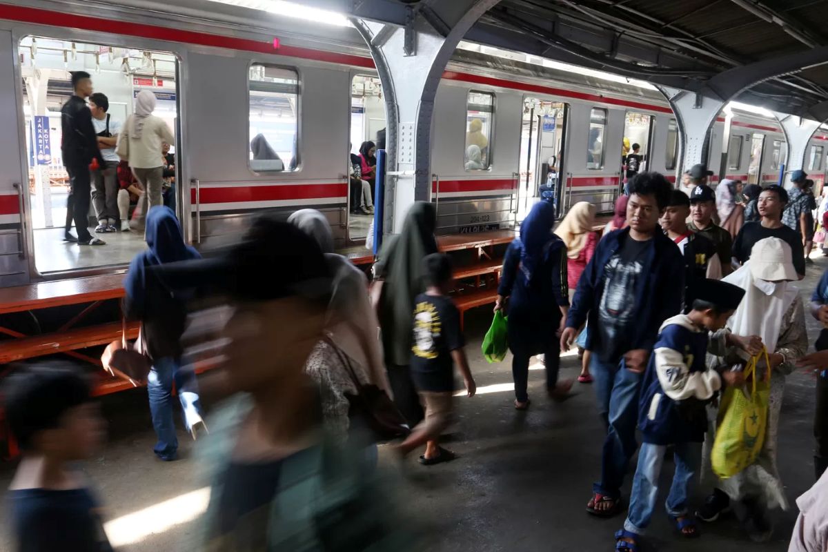 Ilustrasi Commuter Line.