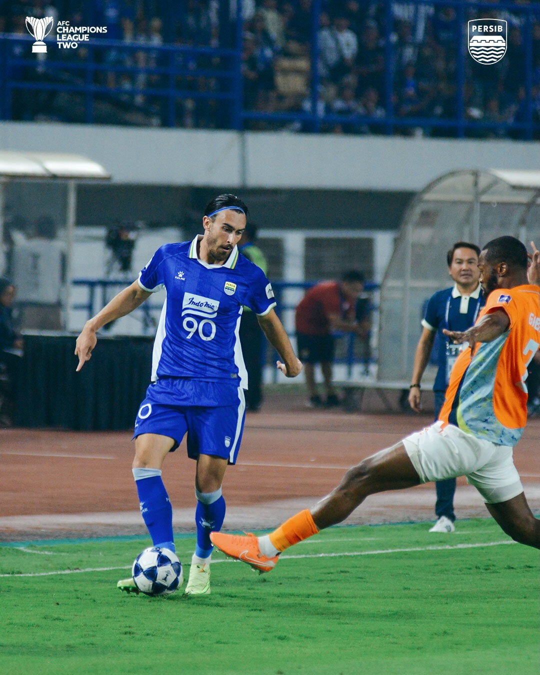 Persib Bandung harus tersingkir dari ajang ACL 2 setelah kalah agregat 1-3 atas Ratchaburi FC.