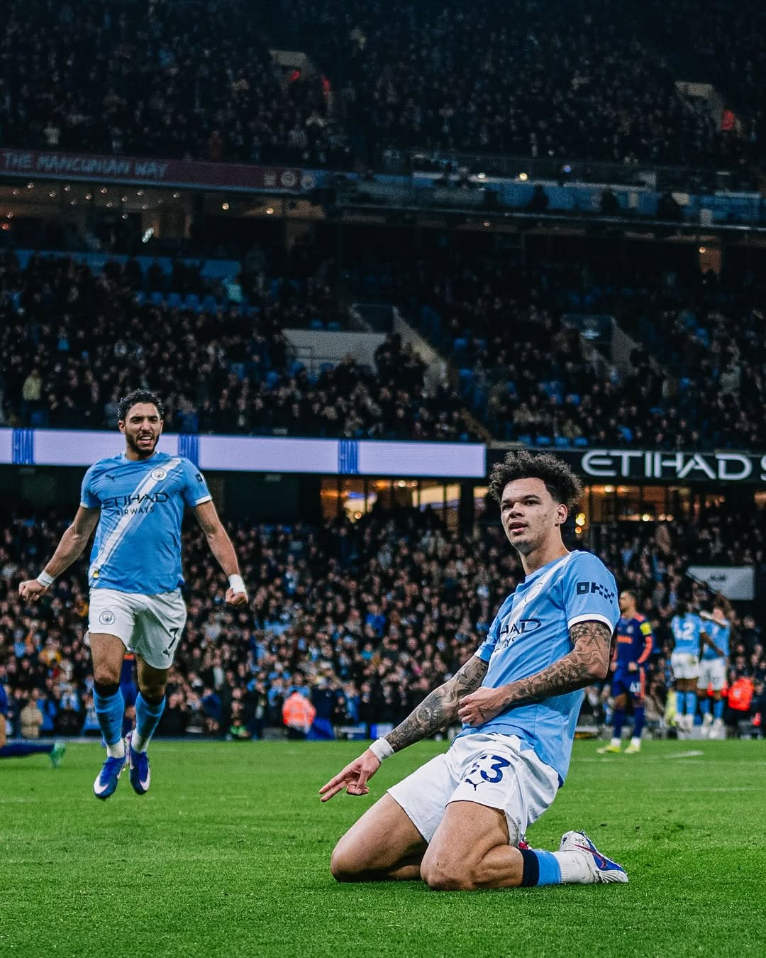 Selebrasi Nico O'Reily usai mencetak gol ke gawang Newcastle.