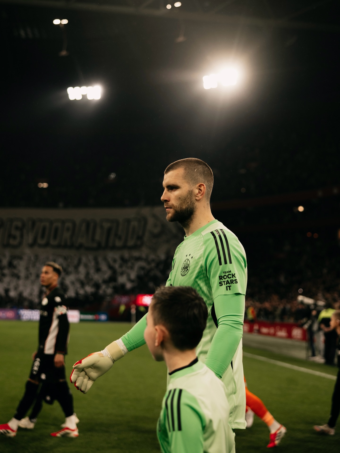Debut Maarten Paes di Ajax Amsterdam saat menjamu NEC, Minggu (22/2).