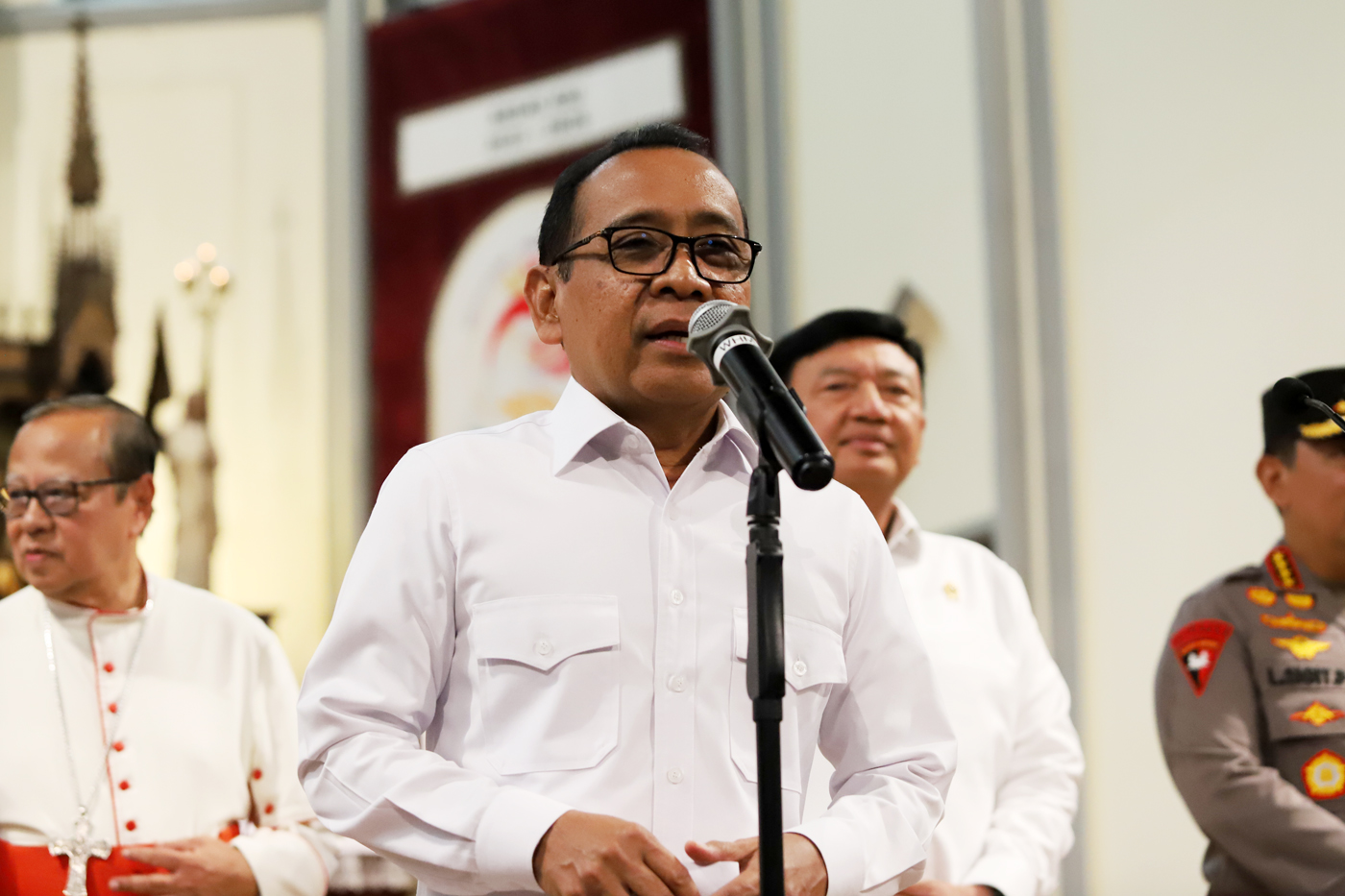 Menteri Koordinator Bidang Pembangunan Manusia dan Kebudayaan Pratikno. (Dery Ridwansah/ JawaPos.com)