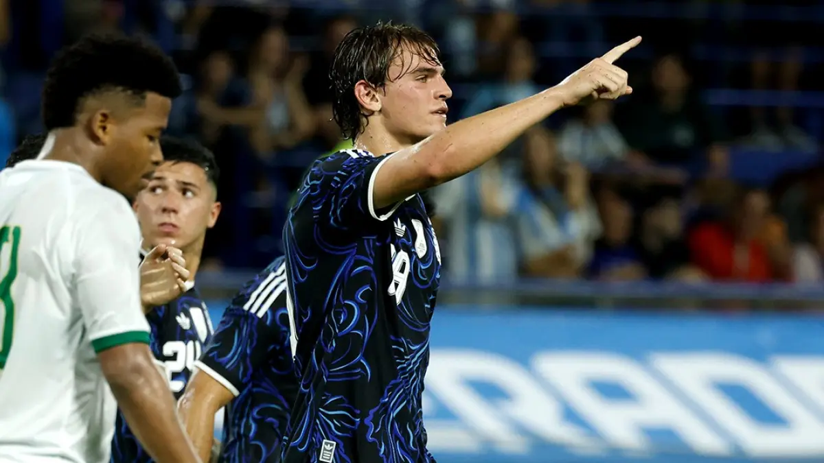 Selebrasi Nico Paz setelah berhasil mencetak gol ke gawang Mauritania di laga uji coba. (Instagram/afaseleccion)
