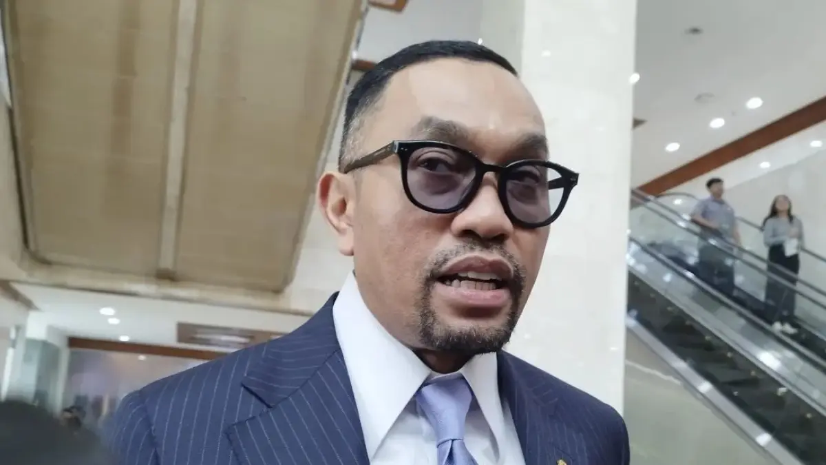 Wakil Ketua Komisi III DPR RI Ahmad Sahroni di kompleks parlemen, Jakarta, Senin (6/4/2026). (ANTARA)