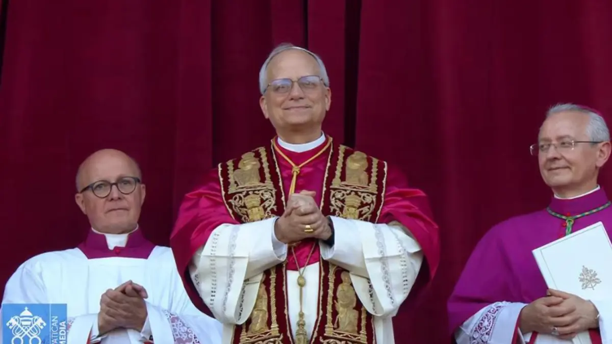 Kardinal Robert Francis Prevost resmi terpilih sebagai Paus ke-267 dan menggunakan nama Leo XIV. (Vatican Media)
