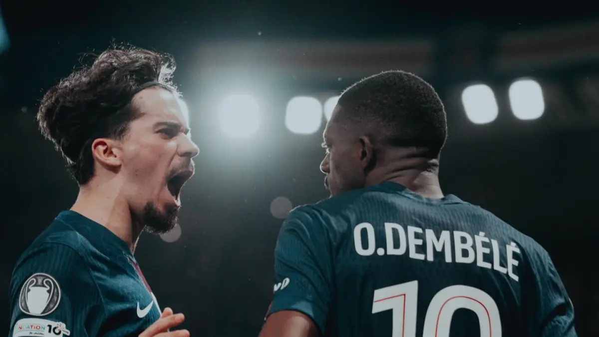 Selebrasi Vitinha dan Dembele saat PSG melawan Bayern di Semifinal Liga Champions 2026. (Instagram/psg)