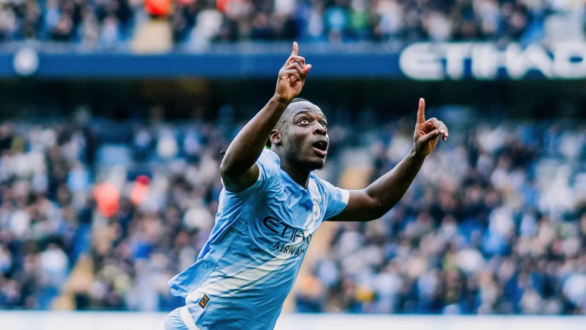 Selebrasi Jeremy Doku usai cetak gol ke gawang Brentford. (Instagram/mancity)
