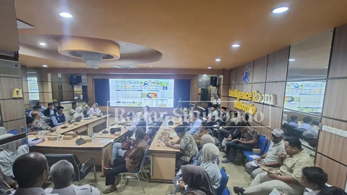 TIDAK HADIR: Ketua Satuan Tugas Badan Gizi Nasional (Satgas BGN) melakukan rapat kedua terkait 41 titik dapur Makan Bergizi Gratis (MBG) yang masih mangkrak atau belum beroperasi, Rabu (20/5). (Ahmad Rifa