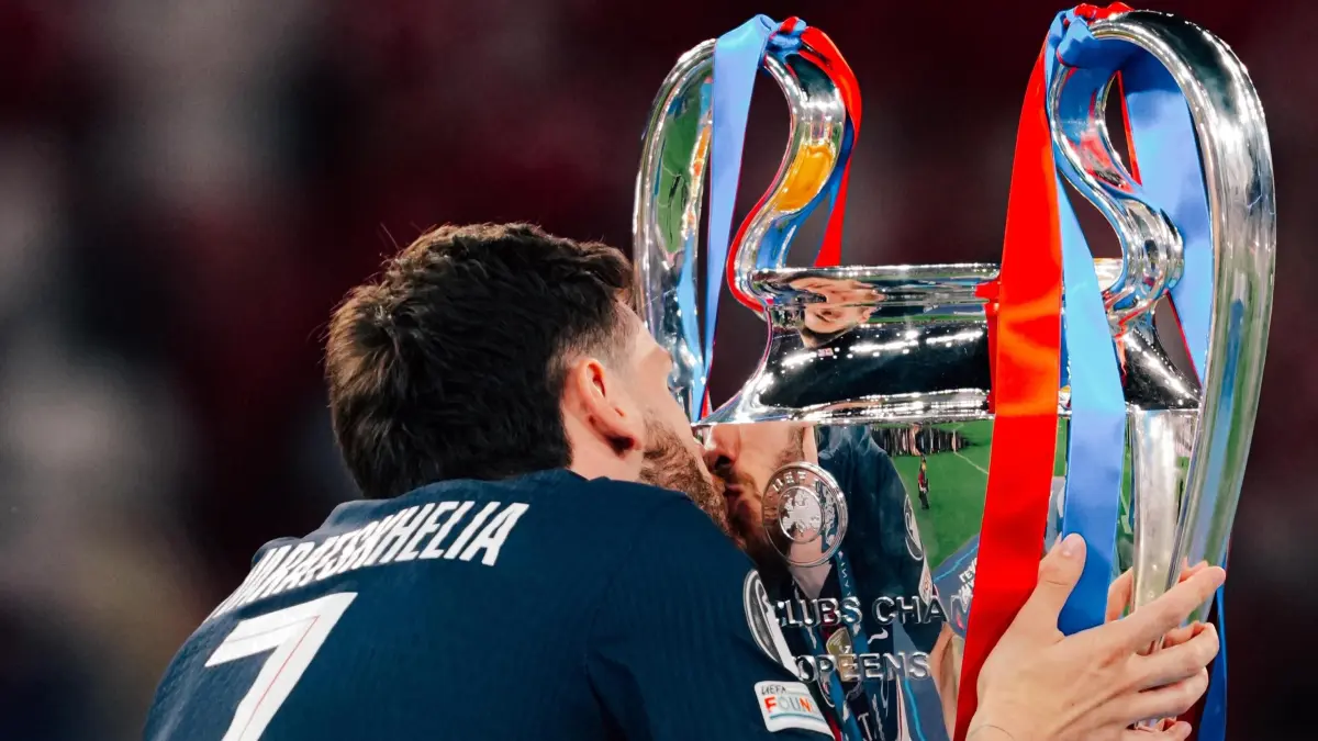 Kvaratskhelia mecium piala Liga Champions 2025/2026. (Instagram/kvara7)