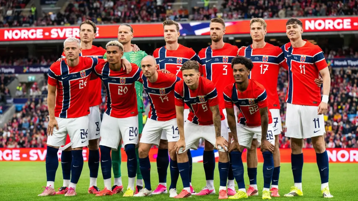 Timnas Norwegia saat menghadapi Swedia. (Instagram/herrelandslaget)