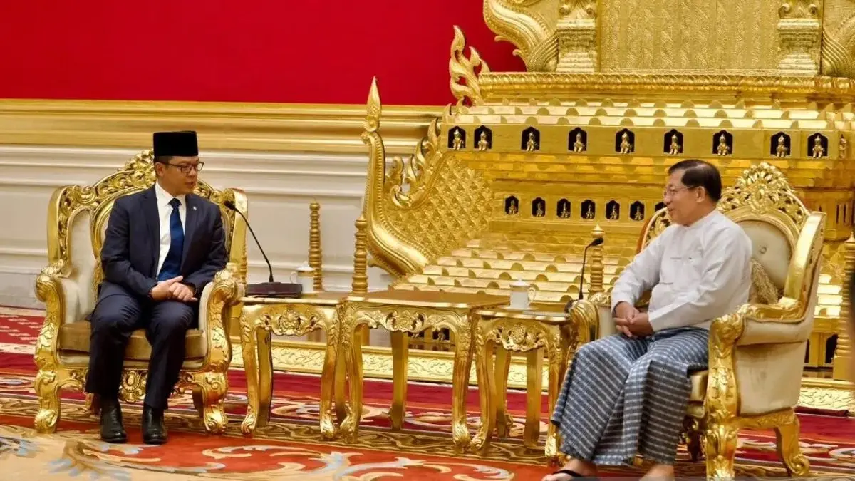 Menteri Luar Negeri RI Sugiono saat bertemu dengan Presiden Myanmar Min Aung Hlaing di Nyapyidaw, Myanmar, Selasa (8/6/2026). (ANTARA)