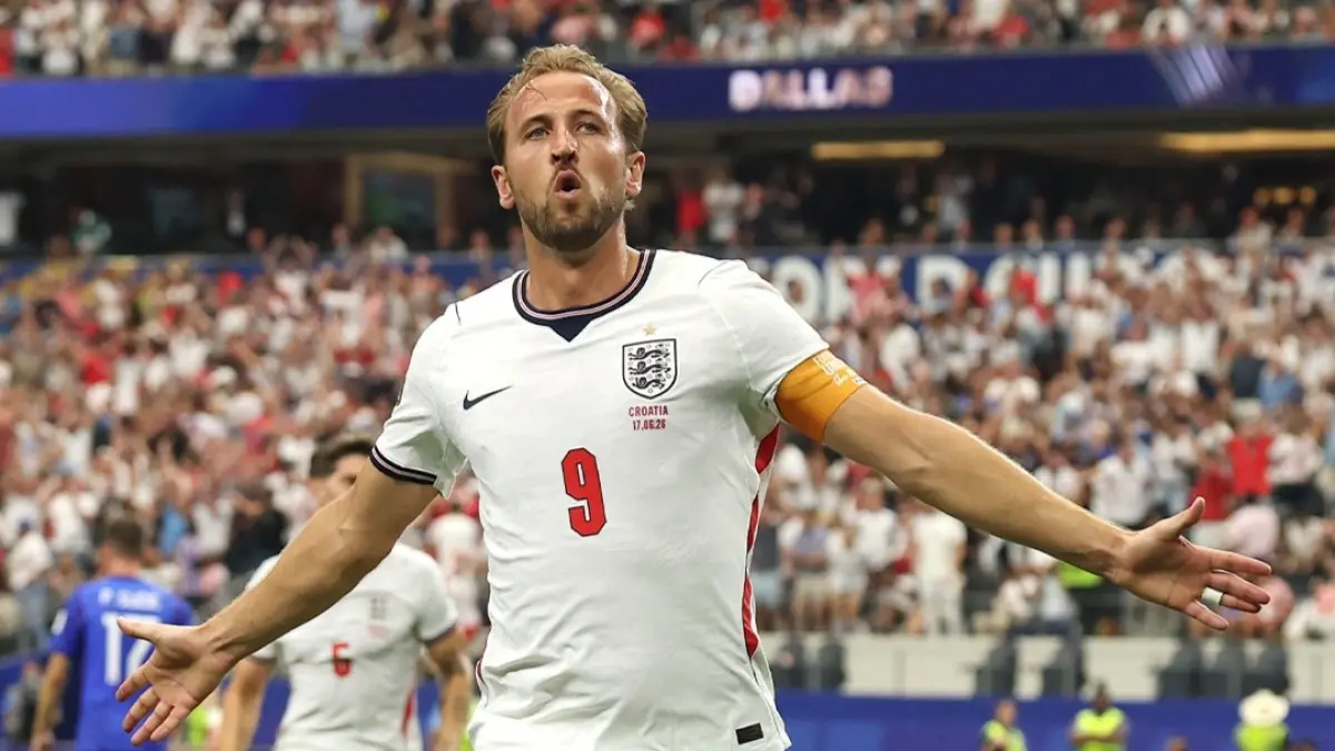 Selebrasi Harry Kane usai mencetak gol ke gawang Kroasia di Piala Dunia 2026. (Instagram/erngland)