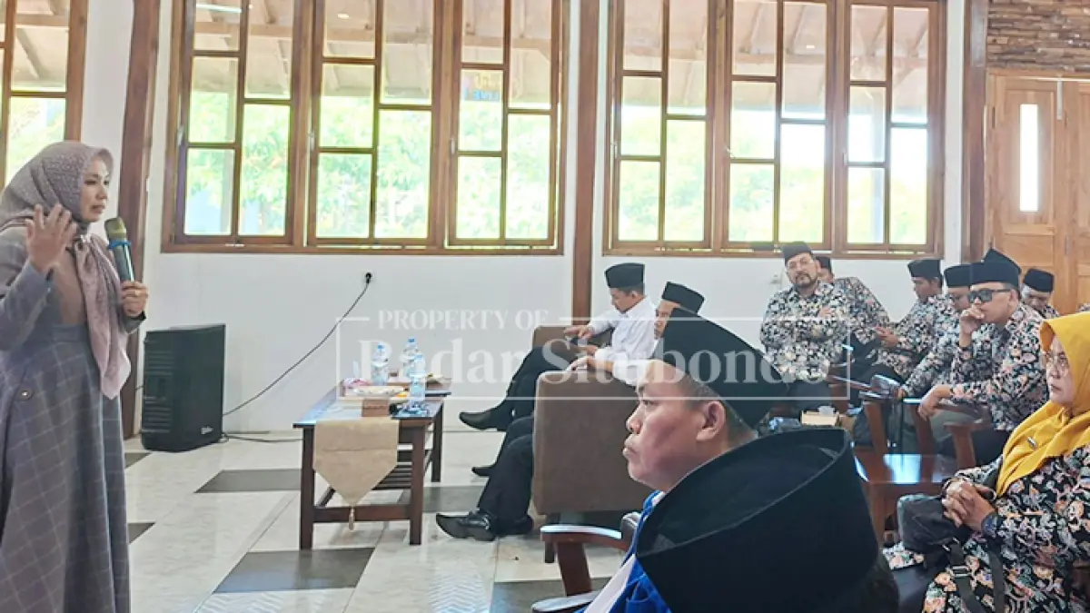 Anggota Komisi E DPRD Jatim, Zeiniye dalam sosialiasi ‘Merawat Kebhinekaan Dan Mengokohkan Nilai Wawasan Kebangsaan’ Selasa (30/06). HUMAIDI/JPRS
