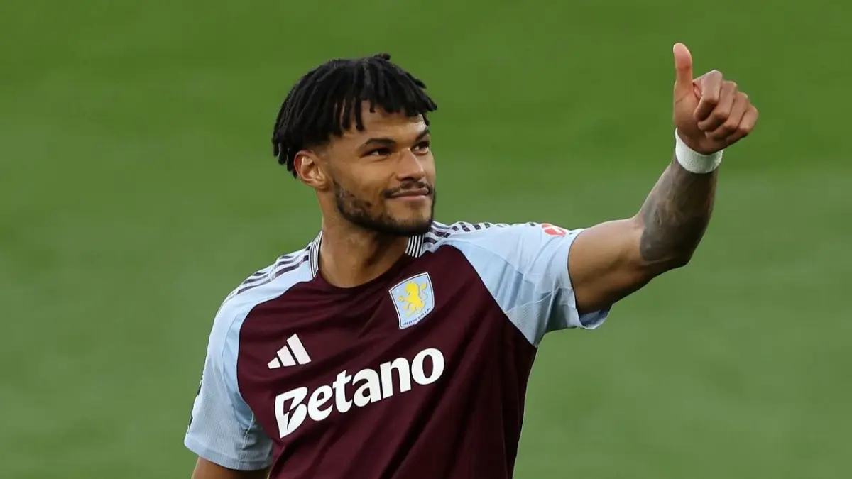 Bek Aston Villa, Tyrone Mings. (Instagram/tyronemings)
