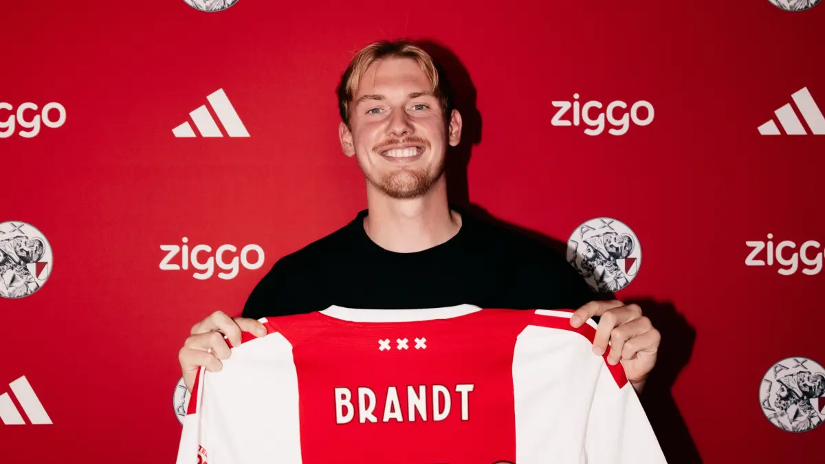 Julian Brandt resmi berseragam Ajax. (Instagram/afcajax)