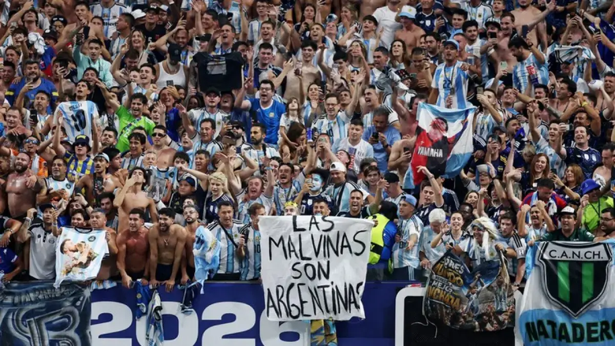Perayaan kelolosan Timnas Argentina ke final Piala Dunia FIFA 2026 yang disertai slogan Politik (Bein Sports)