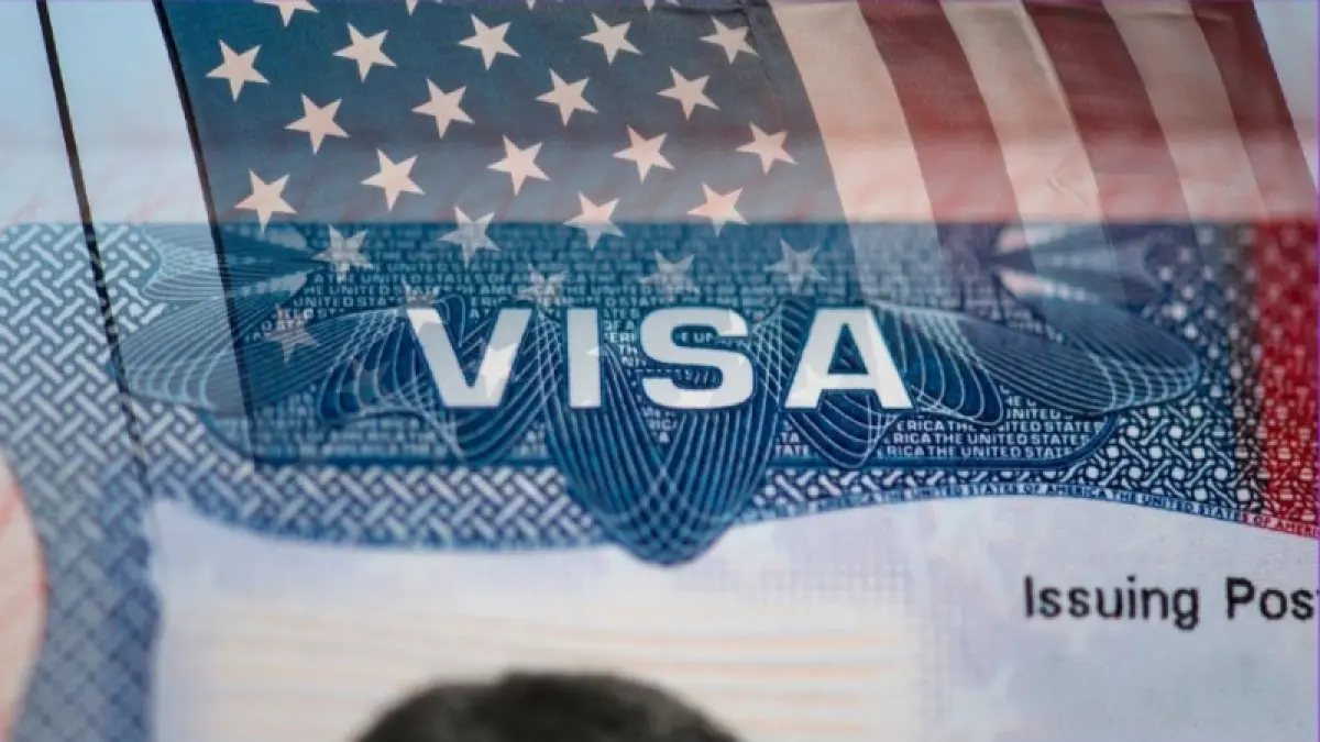 Ilustrasi : Amerika Serikat berlakukan deposit visa hingga Rp 360 juta pemohon dari 50 negara bisa terdampak.(Foto:Canva)