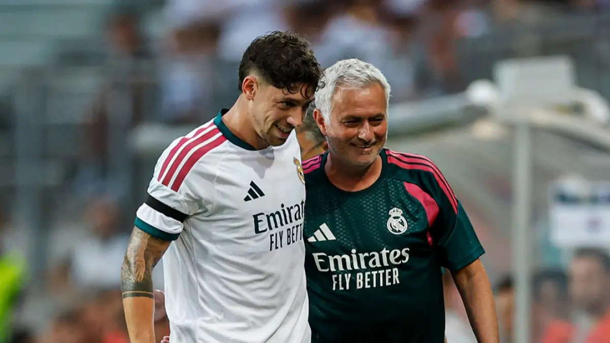 José Mourinho bersama Valverde. (Instagram/ralmadrid)