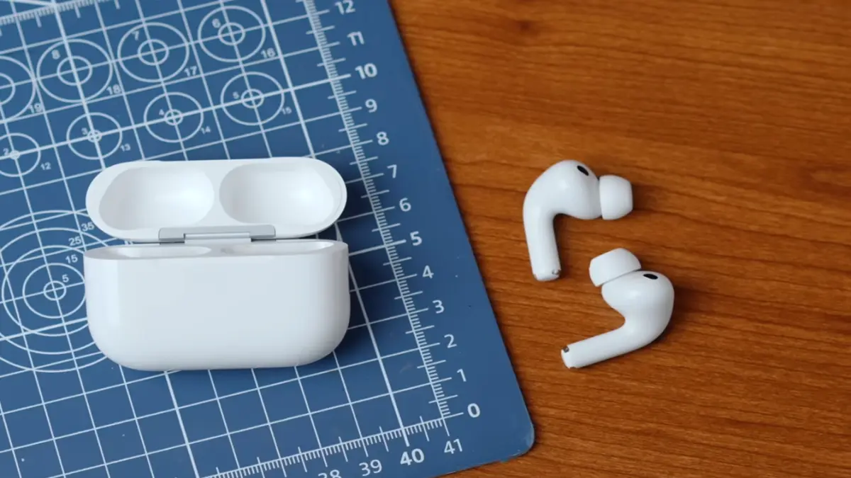Produk AirPods Pro 3. (YouTube/Brian Solid)