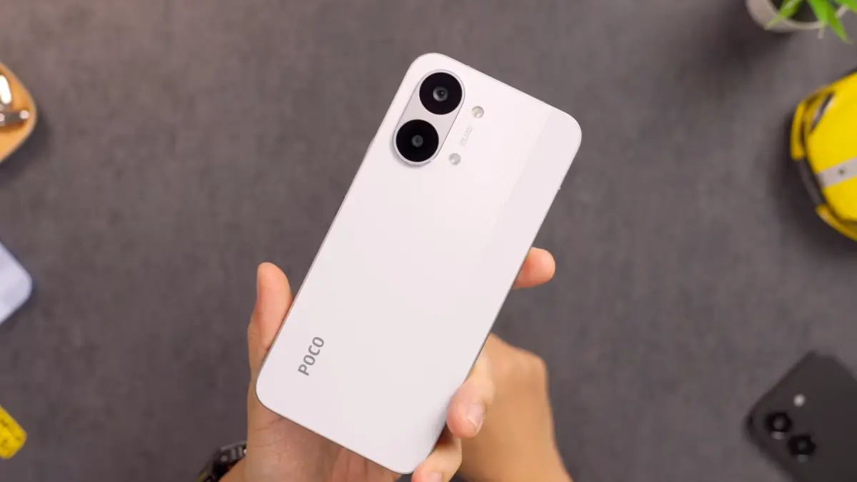 Poco X8. (YouTube/GadgetIn)