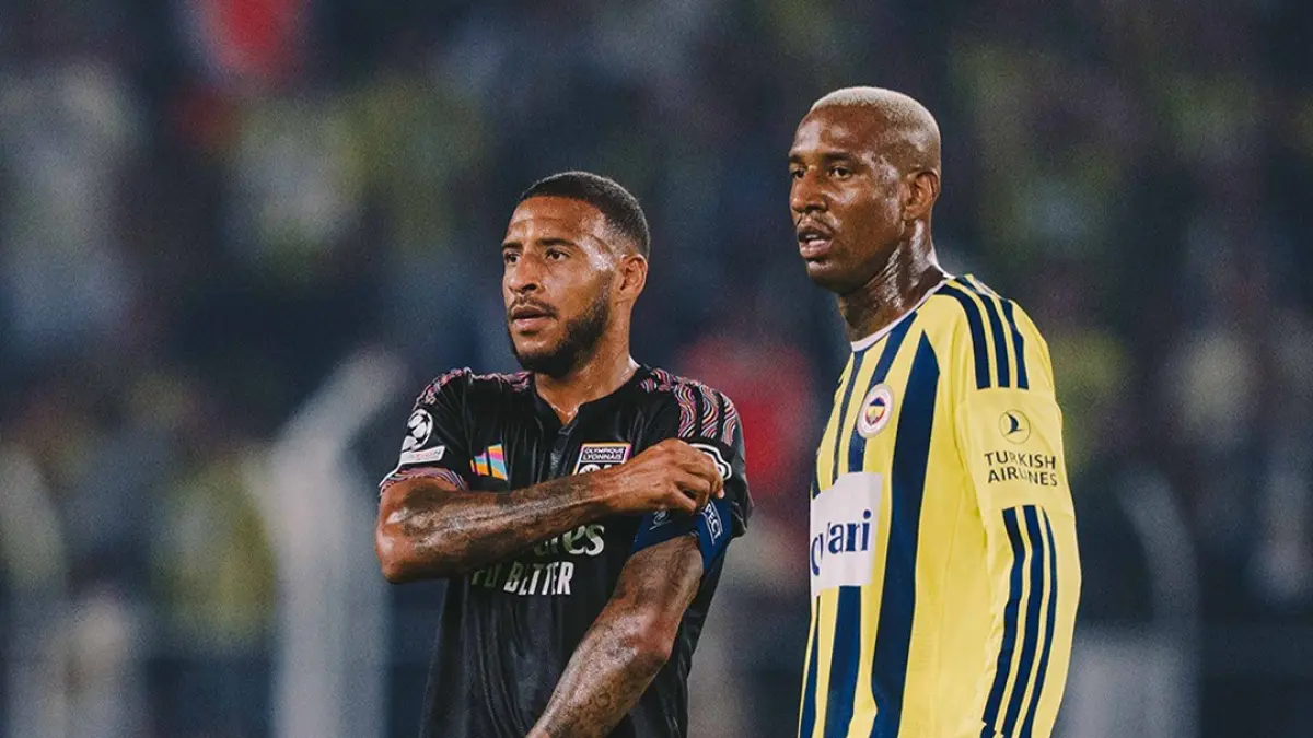 Lyon berhasil menahan imbang Fenerbahce di leg pertama playoff Champions League, (Instagram/ol)
