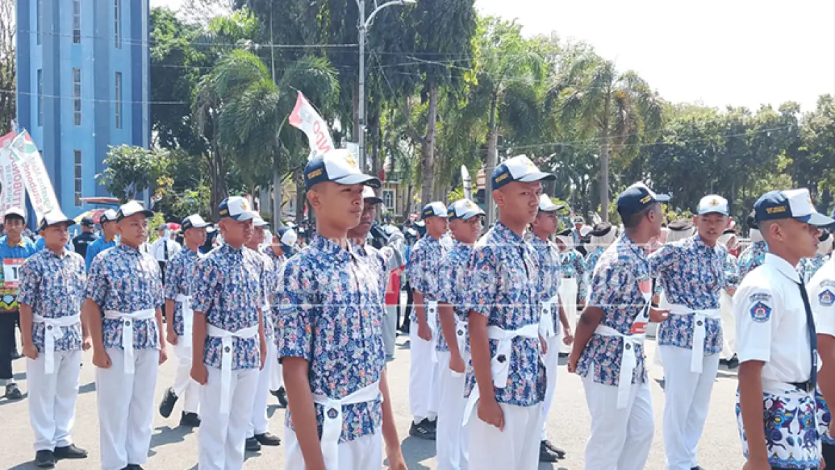 Siswa SMPN 1 Situbondo berhasil menunjukkan prestasinya di bidang akademik. Keberhasilan tersebut direbut melalui kejuaraan tingkat kabupaten dan provinsi.