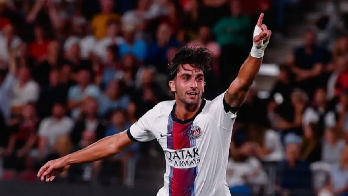 Selebrasi Ferran Torres usai mencetak gol untuk PSG. (Instagram/psg)