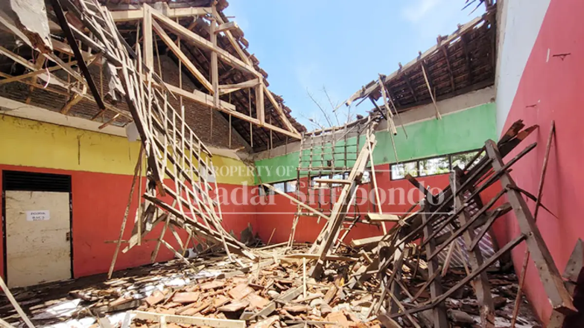 Anggota Dewan Perwakilan Rakyat Daerah (DPRD) Situbondo meminta penggunaan anggaran program revitalisasi sekolah dilakukan secara maksimal. 