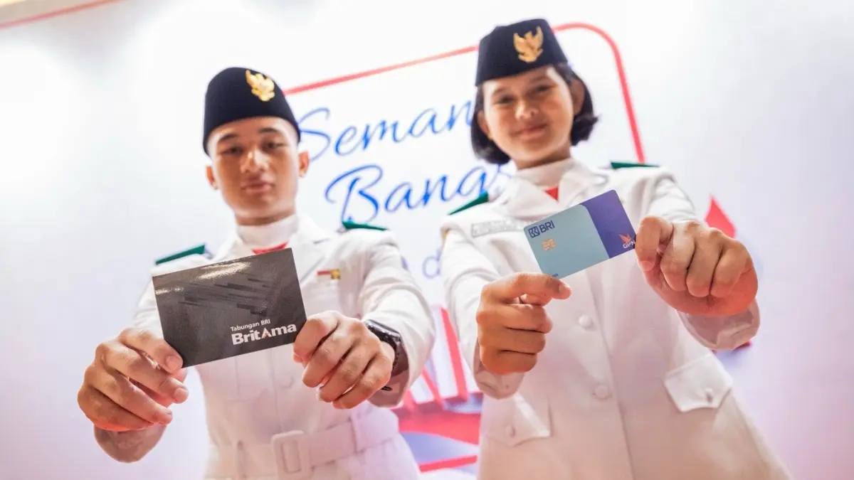 BRI Peduli memberi dana pendidikan kepada 76 Paskibraka Pusat. (BRI)
