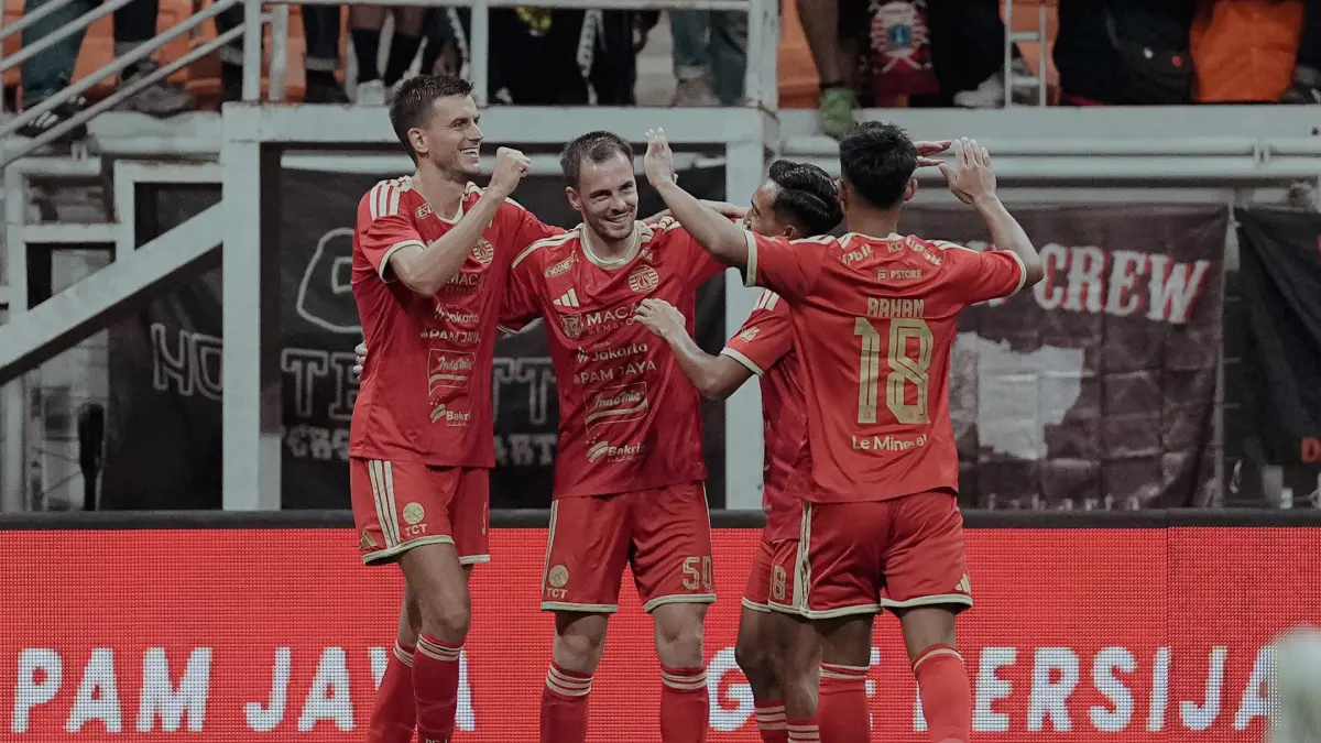 Selebrasi para pemain Persija usai mencetak go ke gawang Brisbane Roar di laga uji coba. (Instagram/persija)