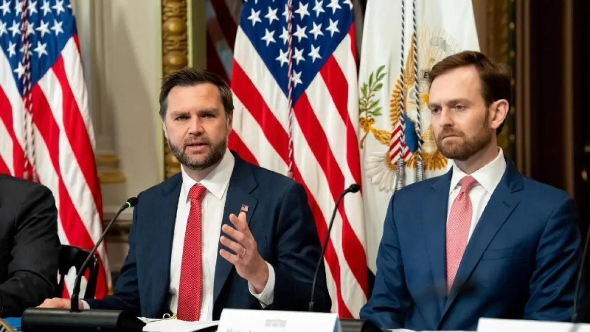BUKA SUARA : JD Vance menyatakan AS menyelidiki serangan yang menghantam pesta pernikahan di Iran.(Instagram:@vp)