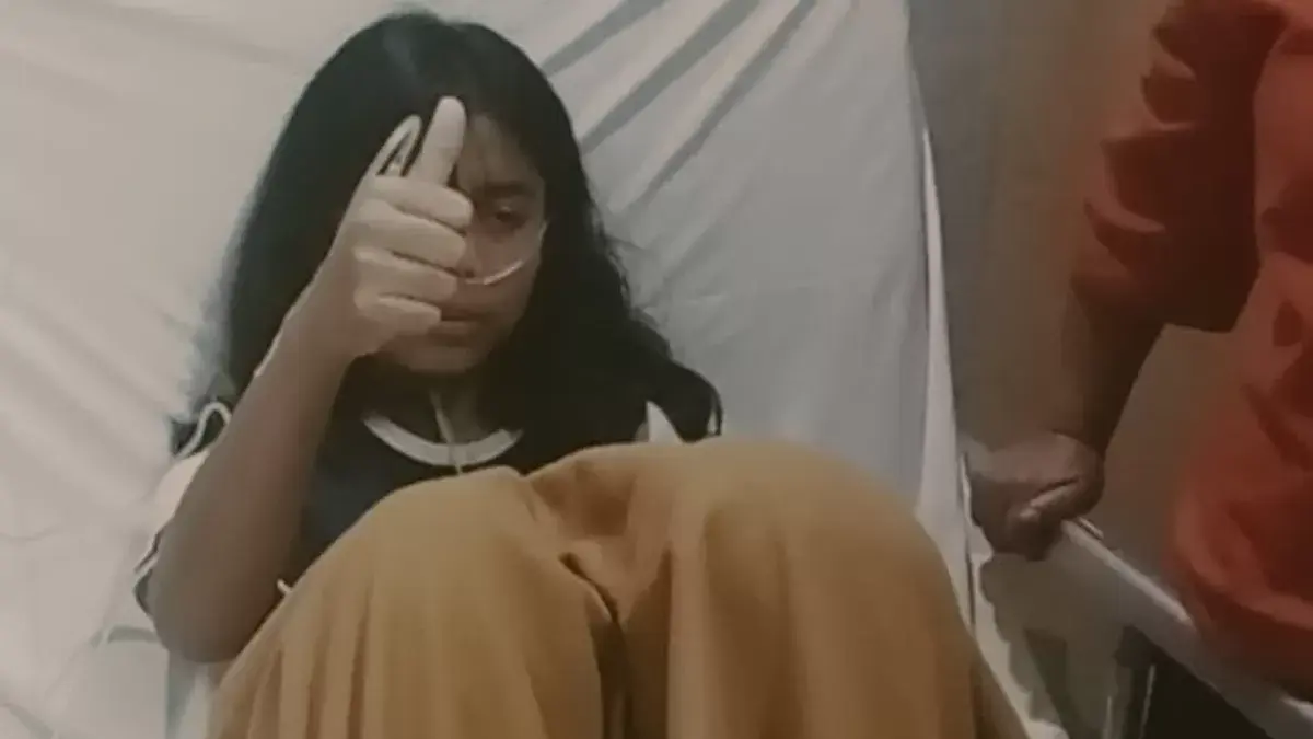 KERACUNAN MBG : Febiona Purba siswi Karo lebih dari tiga minggu diduga kehilangan ingatan usai konsumsi MBG.(X:@liaasister)