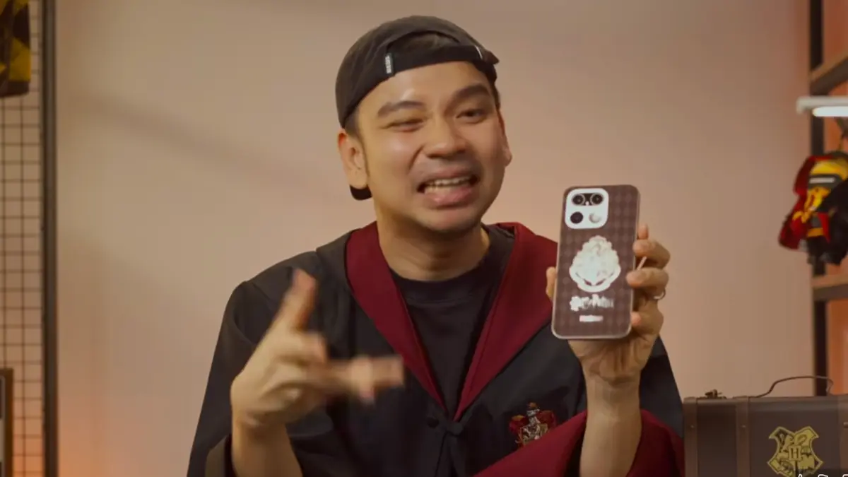 David GadgetIn review Realme 16 Pro Harry Potter Edition. (YouTube/GadgetIn)