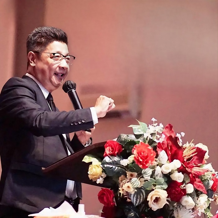 Pendeta GPdI House of Prayer Sawahan, Jombang, Petrus Harianto STh,