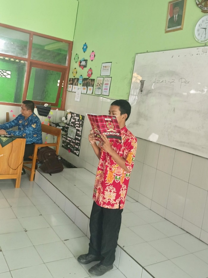 SEMANGAT: Siswa inklusif belajar di SMPN 2 Ngoro, (29/11).