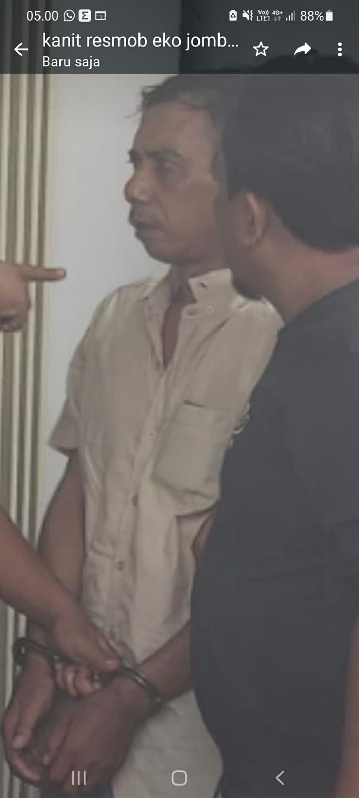 DIBEKUK: Sugito, pelaku pembobolan spesialis minimarket asal Kembangbahu, Lamongan, akhirnya terhenti Rabu (13/12).