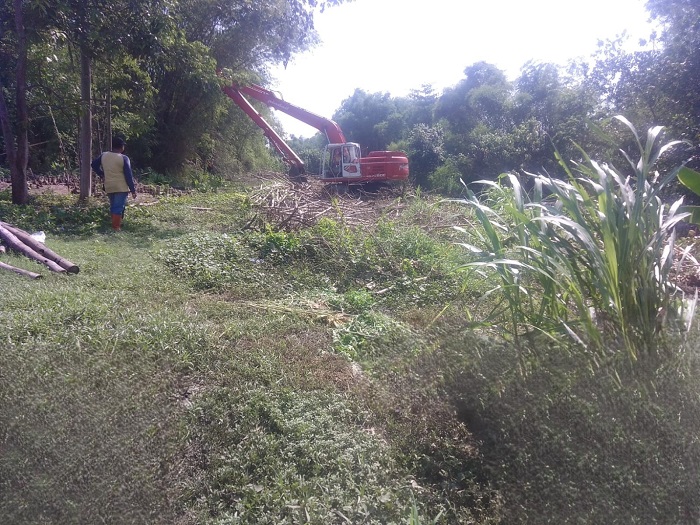 DITANGANI: Satu dari tiga titik tanggul jebol Kali Marmoyo di Desa Pagertanjung, Kecamatan Ploso sudah selesai ditangani beberapa waktu lalu.